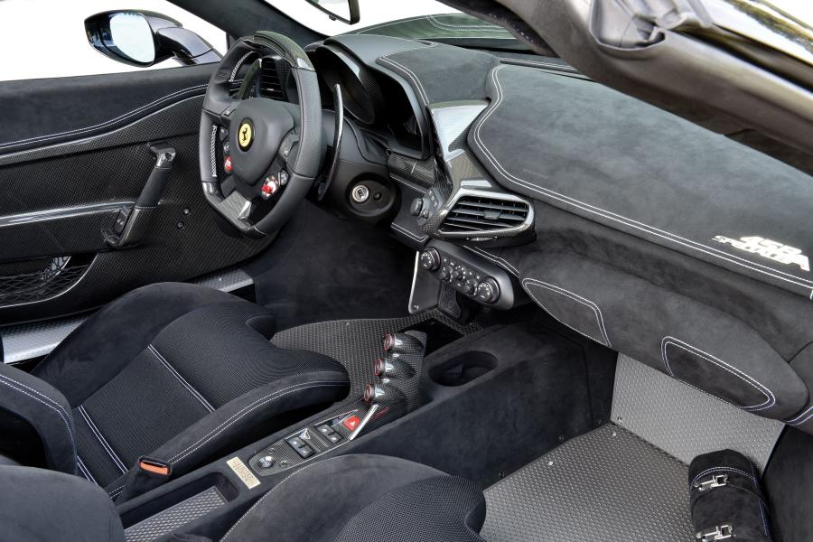 Ferrari 458 Italia Speciale A 2014 года  (фото 21 из 24)